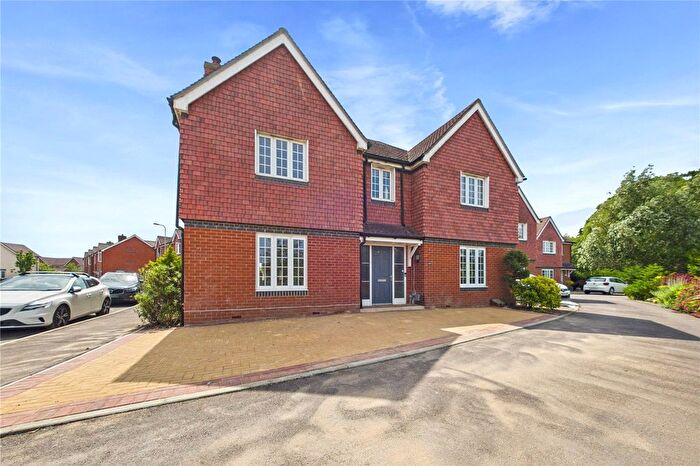 5 Bedroom Detached House To Rent In Elk Path, Three Mile Cross, Reading, Berkshire, RG7
