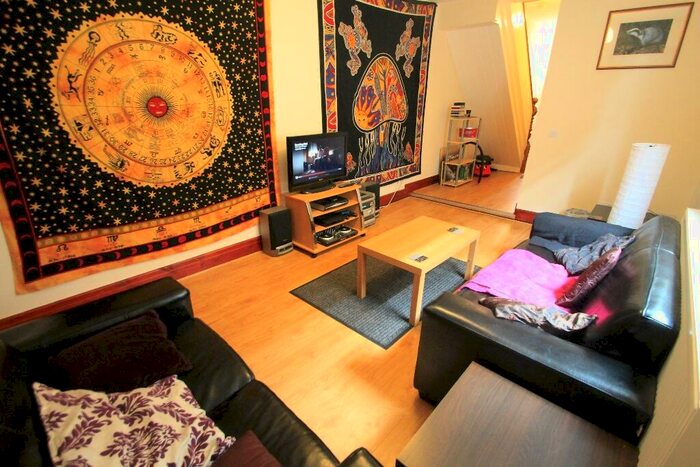 6 Bedroom Terraced House To Rent In Malefant Street, Cardiff(City), CF24