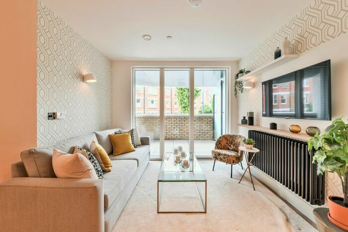 2 Bedroom Flat To Rent In Clifton Mansions, Park Avenue, London, NW2