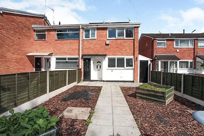 3 Bedroom Semi-Detached House To Rent In Kings Gardens, Bedworth, Warwickshire, CV12
