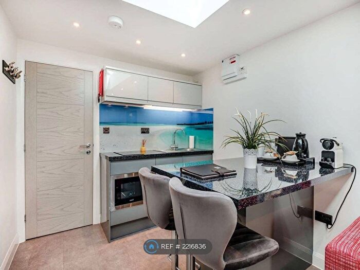 1 Bedroom Detached House To Rent In River Way, Christchurch, BH23