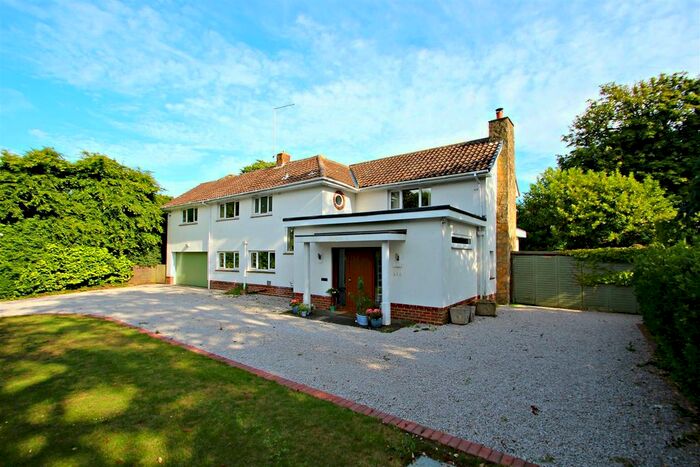 4 Bedroom Property To Rent In Kingsway, Aldwick, Bognor Regis, PO21