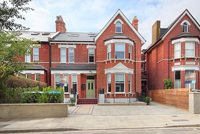 2 Bedroom Flat To Rent In Cumberland Park, W3