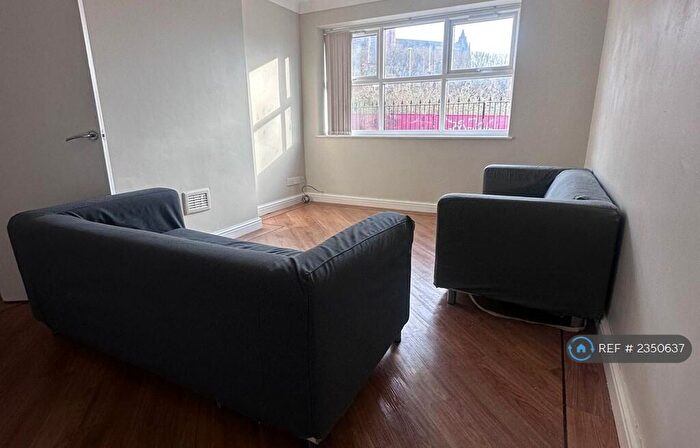 3 Bedroom Flat To Rent In Hardy Street, Liverpool, L1