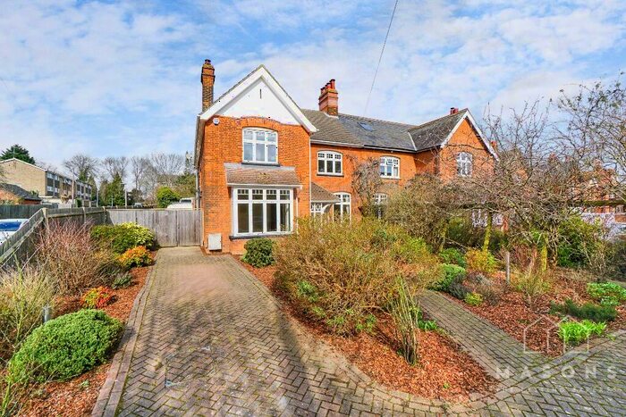 5 Bedroom Semi-Detached House To Rent In Green Street, Stevenage, SG1