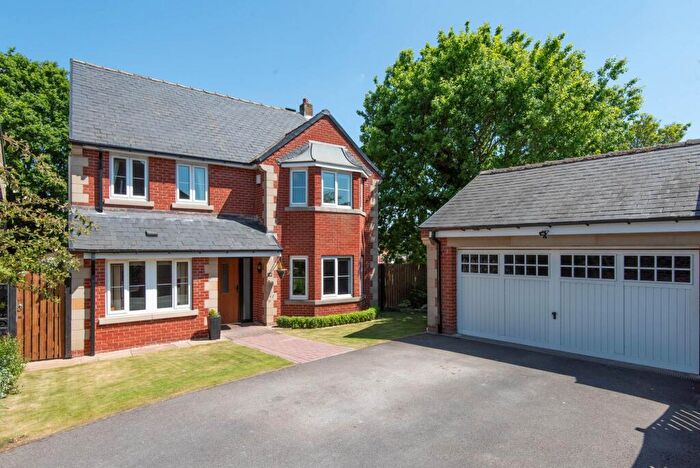 4 Bedroom Detached House For Sale In Saddlers Croft, North Wingfield, S42