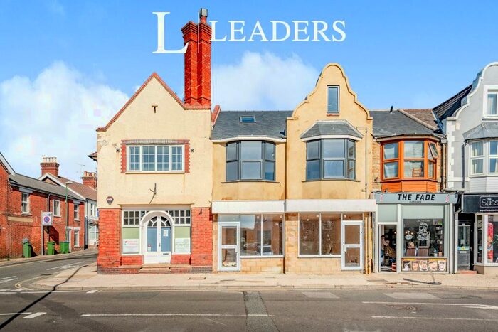 2 Bedroom Apartment To Rent In Park Terrace East, Horsham, RH13