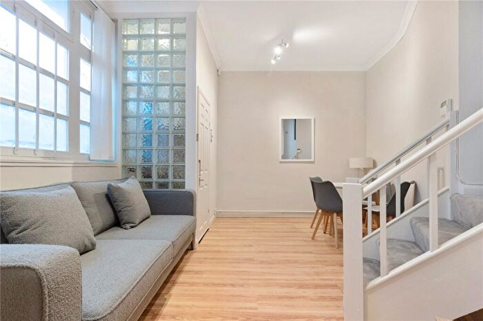 1 Bedroom Apartment To Rent In Prebend Street, Angel, N1