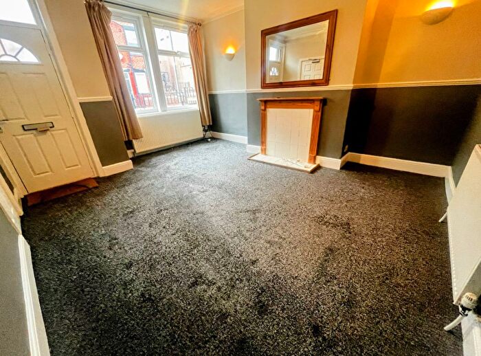 2 Bedroom Terraced House To Rent In Copperfield View, Leeds, LS9