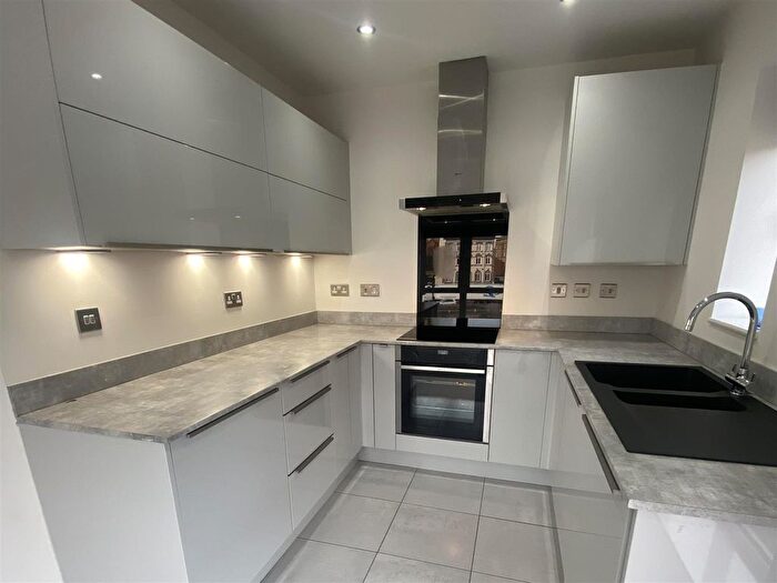 2 Bedroom Property To Rent In Horners Square, Hull, HU1