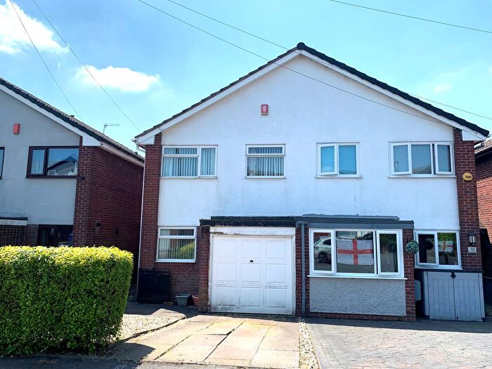 3 Bedroom Semi-Detached House For Sale In Robin Hill Grove, Fenton, Stoke-On-Trent, ST4