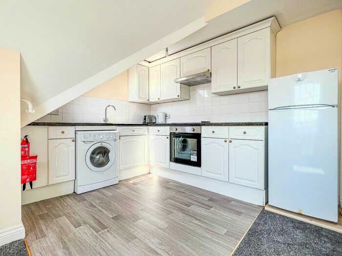 1 Bedroom Flat To Rent In Kenton Road, Harrow, HA3