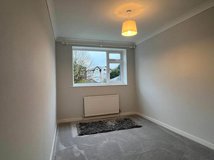 2 Bedroom Flat For Sale In Oakworth Bank, Park Road, Hesketh Park, Southport, PR9