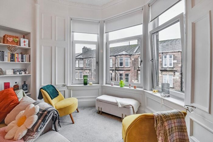 2 Bedroom Flat For Sale In Binnie Street, Inverclyde, Gourock, PA19