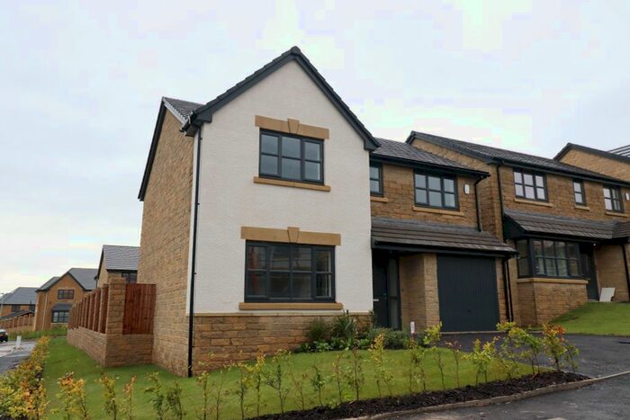 4 Bedroom Detached House To Rent In Ramsgreave Drive, Blackburn, BB1