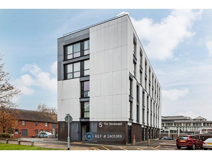 2 Bedroom Flat To Rent In The Boulevard, Crawley, RH10