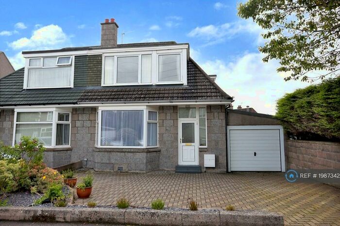 4 Bedroom Semi-Detached House To Rent In Airyhall Terrace, Aberdeen, AB15