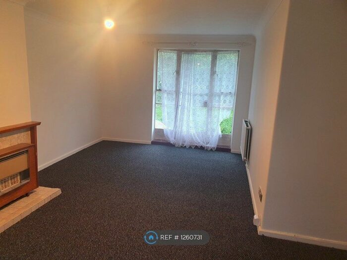 5 Bedroom Detached House To Rent In Mottingham Road, London N9