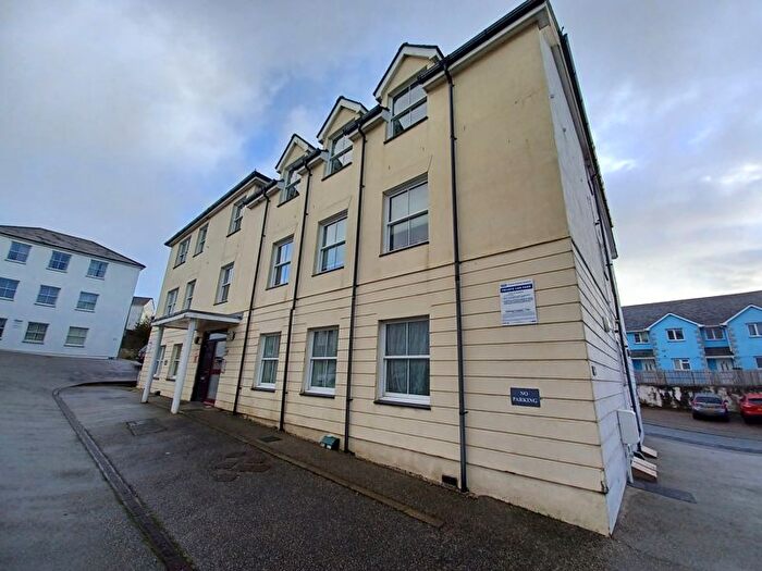 2 Bedroom Flat To Rent In Jadeana Court, St. Austell, PL25