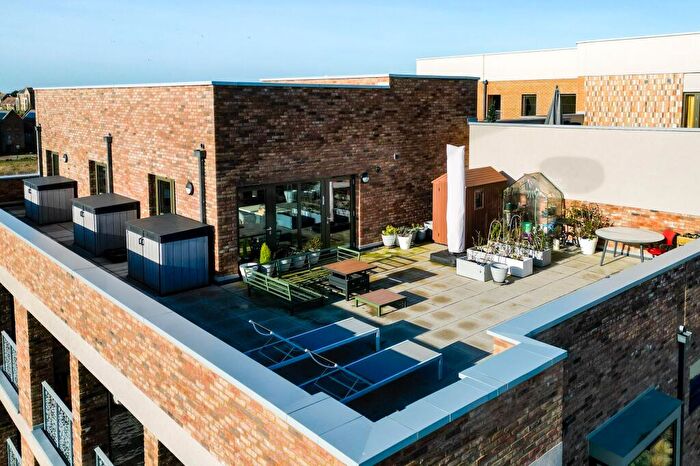 2 Bedroom Flat For Sale In Patagonia Way, Cambridge, CB3