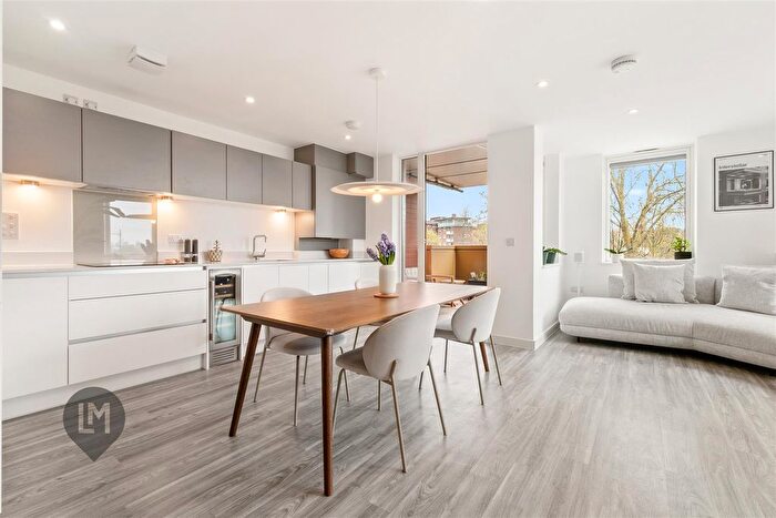 2 Bedroom Flat For Sale In Beaumont Road, London, SW19