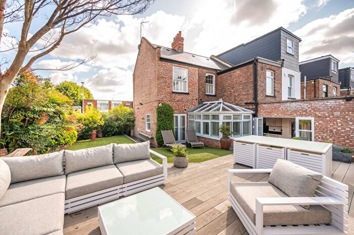 4 Bedroom Property For Sale In Shernhall Street, Walthamstow, London, E17