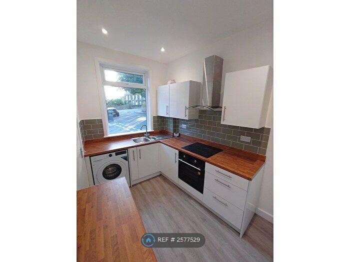 2 Bedroom Terraced House To Rent In Henley Road, Leeds, LS13