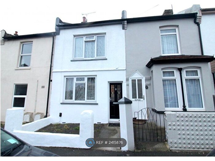 2 Bedroom Terraced House To Rent In Chaucer Road, Gillingham, ME7