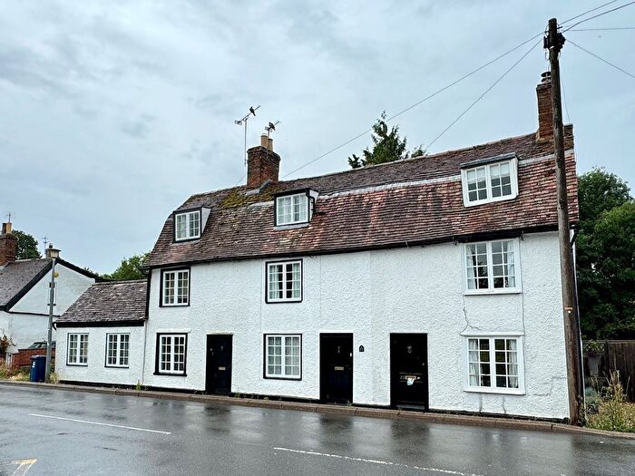 2 Bedroom Cottage To Rent In Thrapston Road, Kimbolton, PE28