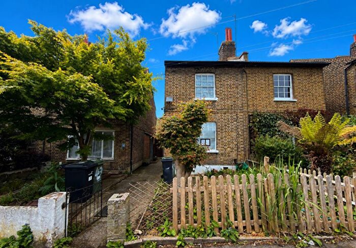3 Bedroom Semi-Detached House For Sale In Archbishops Place, Brixton, London, SW2