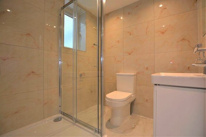 1 Bedroom Flat To Rent In High Street, Slough, SL1