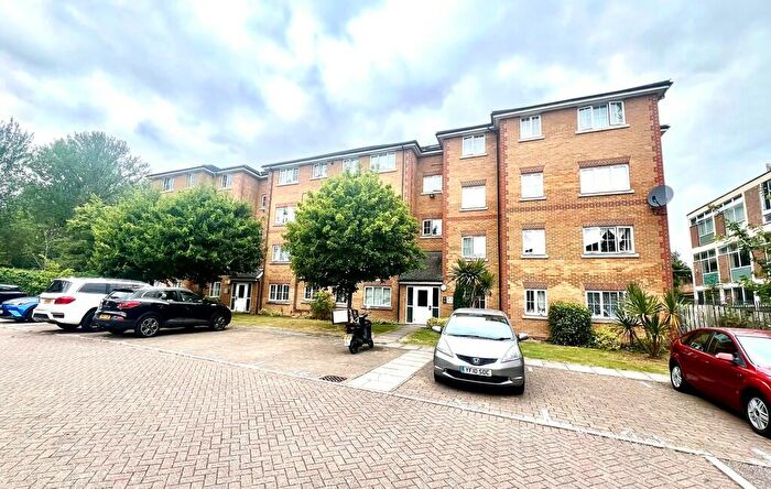 2 Bedroom Apartment To Rent In Exchange Walk, Pinner, HA5