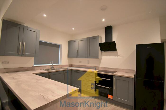 5 Bedroom Terraced House To Rent In Heeley Rd, Selly Oa. Mins To University Of Birmingham, B29