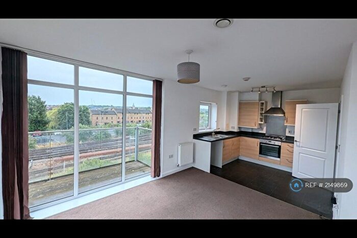 2 Bedroom Flat To Rent In Regent House, Strood, Rochester, ME2