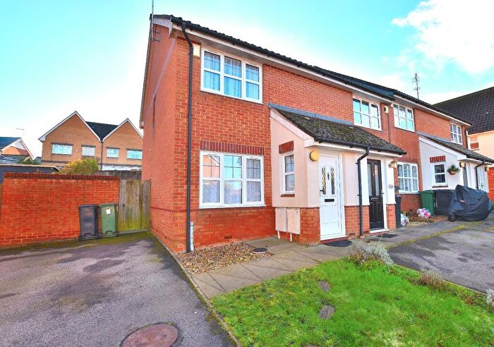 2 Bedroom Semi-Detached House To Rent In Comma Close, Braintree, CM7