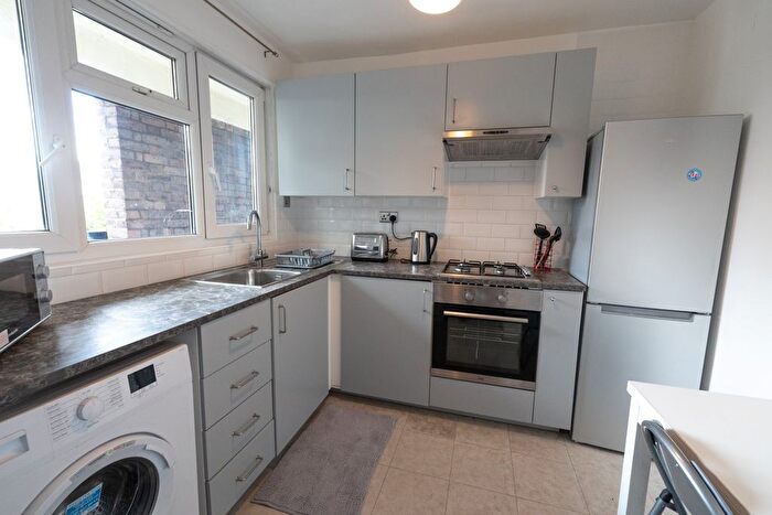 4 Bedroom Flat To Rent In Wick Road, London, E9