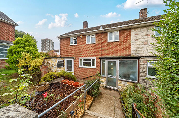 3 Bedroom End Of Terrace House For Sale In Windbury Road, Millbrook, Southampton, Hampshire, SO16