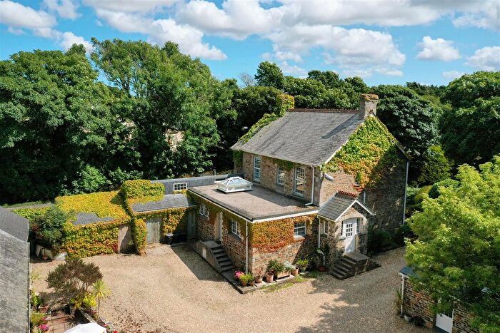 3 Bedroom Detached House For Sale In Hendra Croft, Newquay, TR8