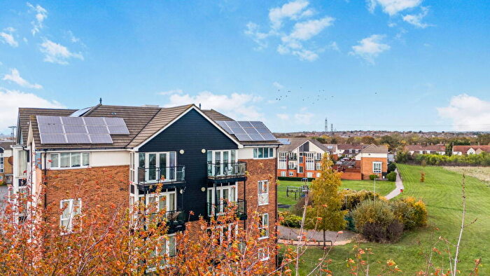 2 Bedroom Apartment For Sale In Bridgland Road, Purfleet, RM19