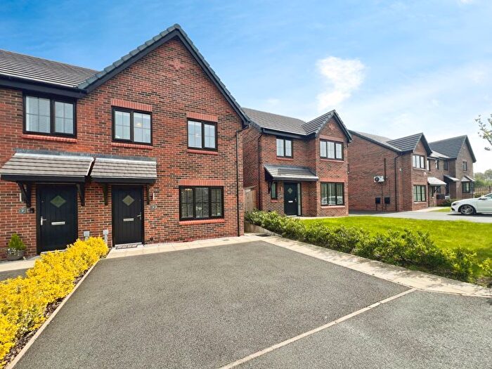 3 Bedroom Semi-Detached House To Rent In Keegan Drive, Worsley, Manchester, M28