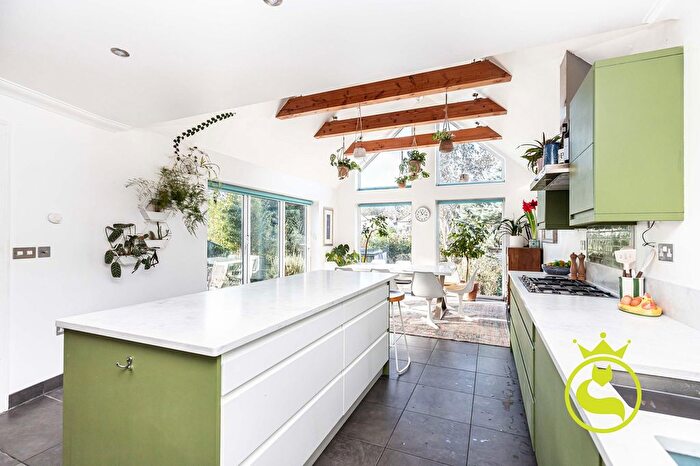 5 Bedroom Detached House For Sale In Canford Cliffs Road, Poole, BH13