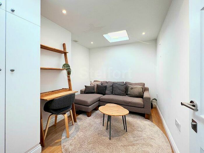 2 Bedroom Flat To Rent In Junction Road, London, N19