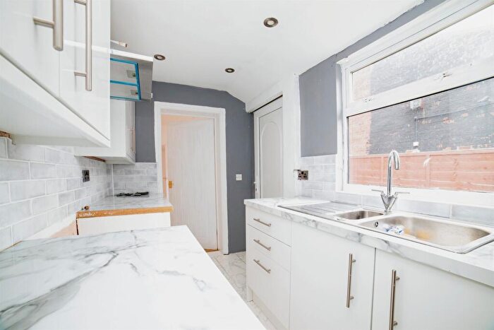 2 Bedroom Semi-Detached House For Sale In Lindley Street, Mansfield, NG18