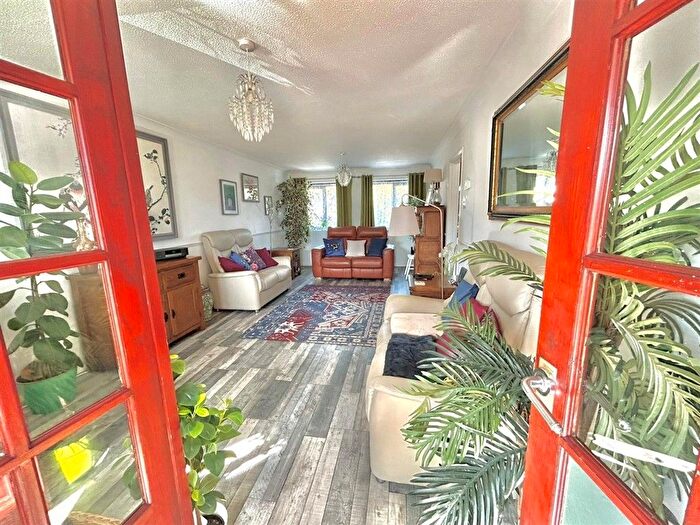 3 Bedroom Detached House For Sale In Jefferstone Lane, St. Mary's Bay, Romney Marsh, Kent, TN29