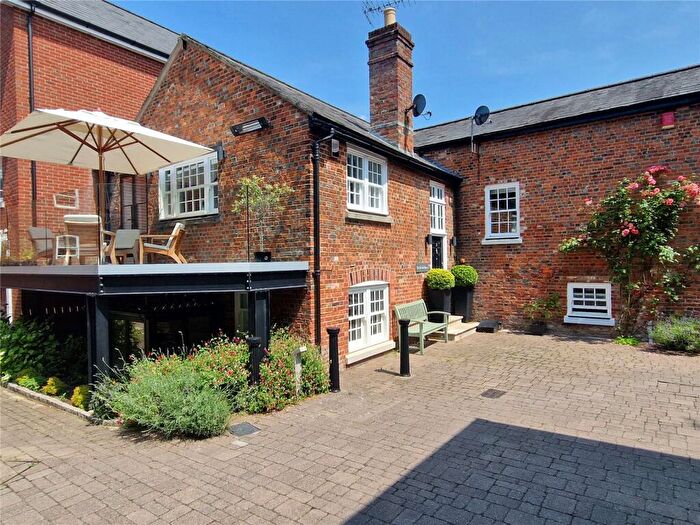 5 Bedroom Mews For Sale In The Old Jail House, Winchester, Hampshire, SO23