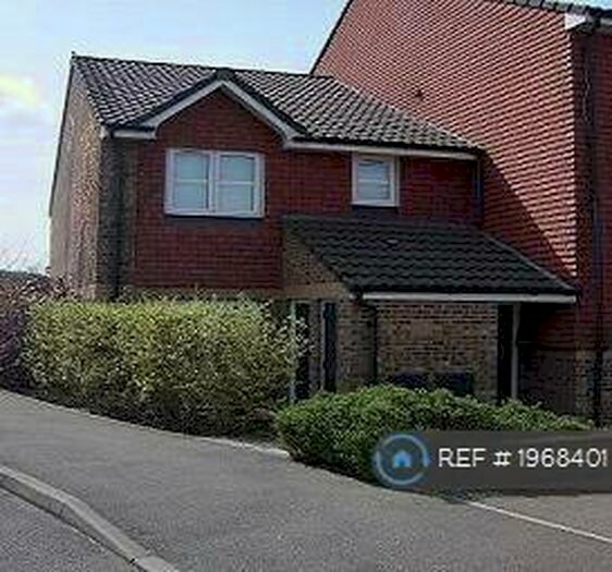 1 Bedroom Flat To Rent In Maidenbower, Crawley, RH10