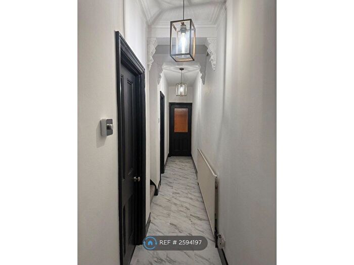 2 Bedroom End Of Terrace House To Rent In Alexandra Road, Croydon, CR0