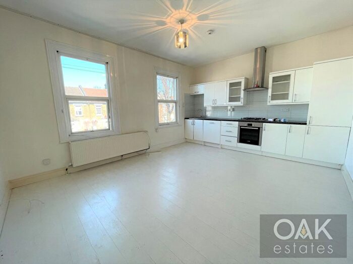 2 Bedroom Maisonette To Rent In Nags Head Road, Ponders End, Enfield, EN3