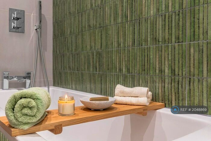 Studio To Rent In Raleigh Road, London, N8