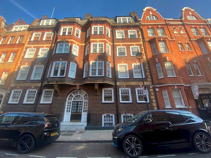 1 Bedroom Flat To Rent In Great Titchfield Street, London, W1W